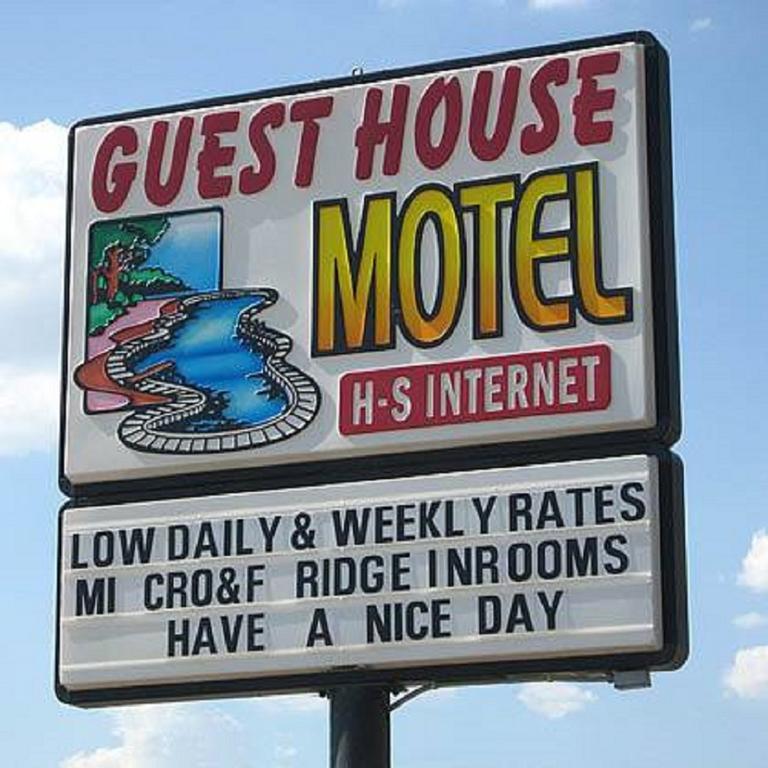 Guest House Motel Chanute Bagian luar foto